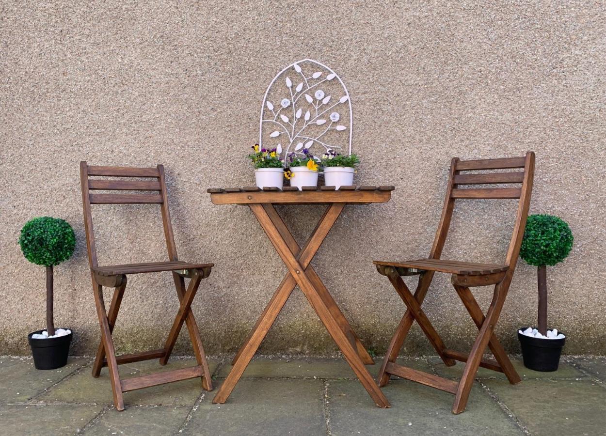 The Ramblers Rest - Whole Apartment - Pet Friendly - Close To Amenities And Walks Edzell Exterior foto